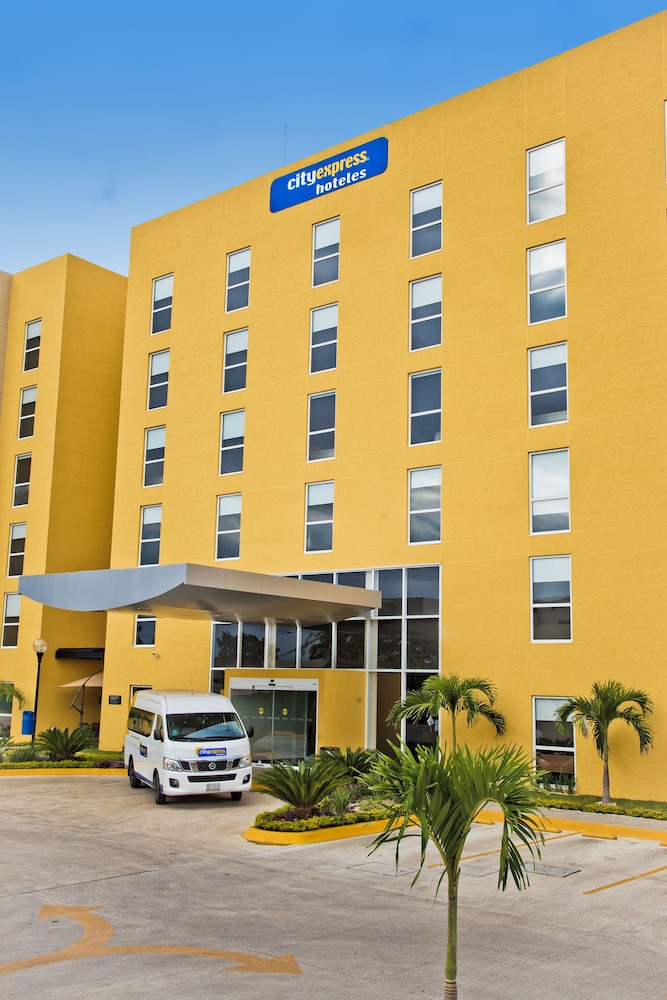 City Express by Marriott Tuxpan 3/50