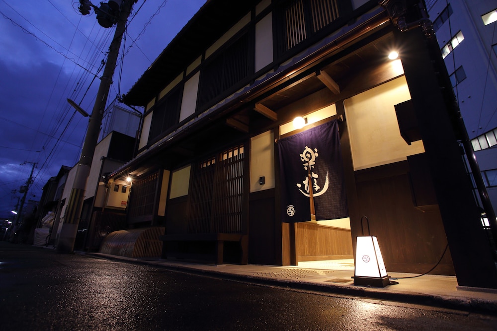 ラックユー京都 写真1