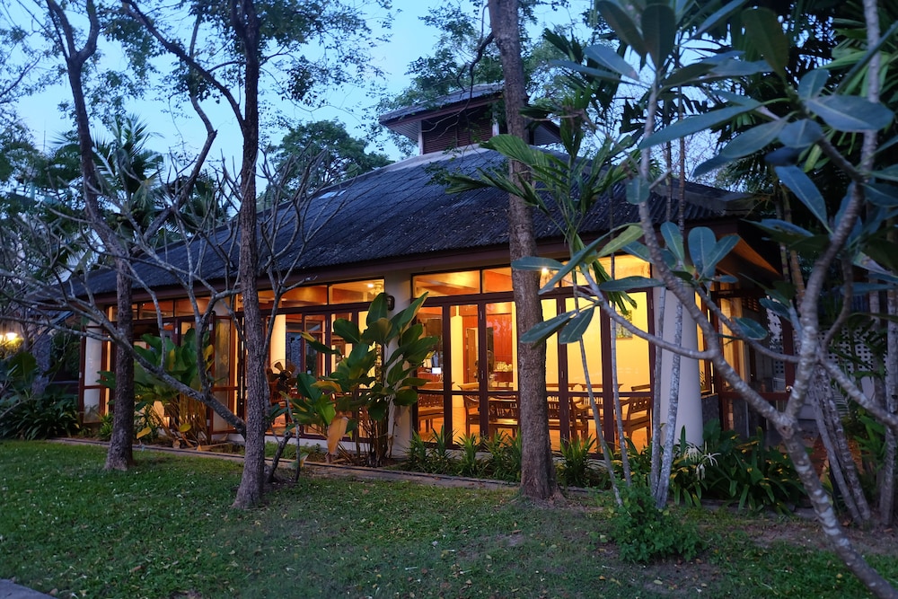 Baan Tai Had Resort and Water Sports 7/50