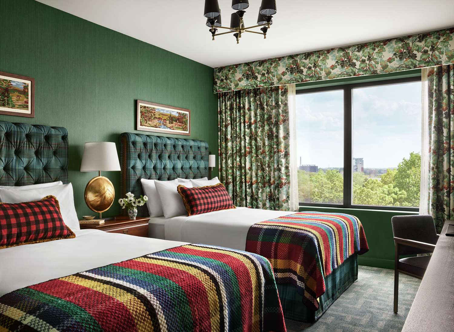 Graduate, 2 Queen Beds, City View