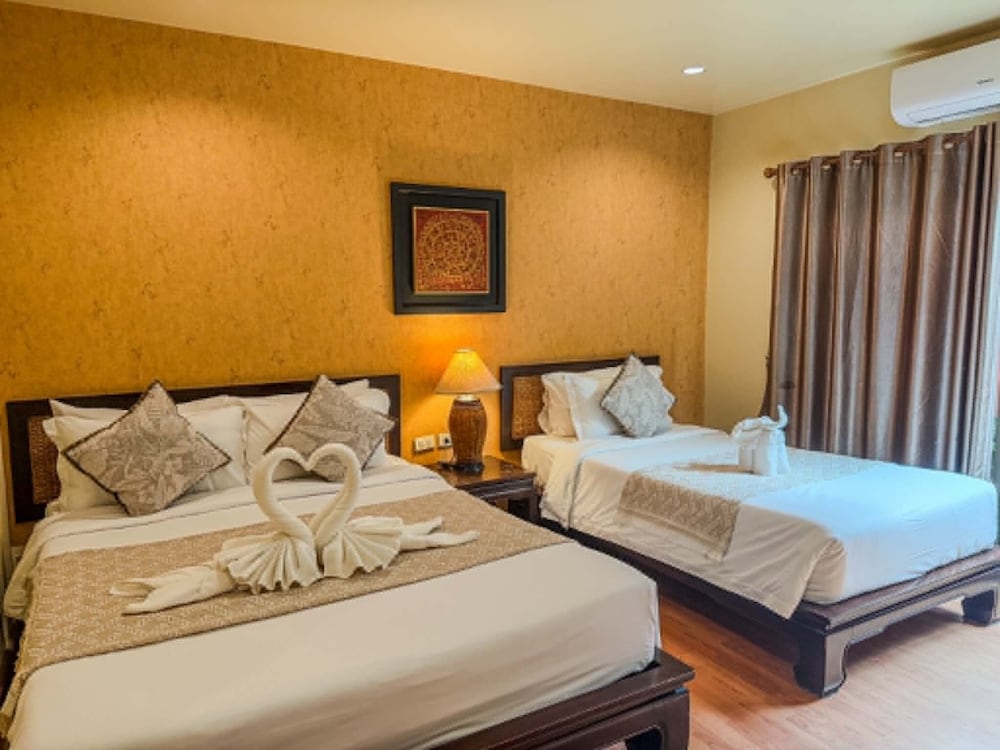 Deluxe, Family, 1 Double and 1 Single Bed, Private Garden