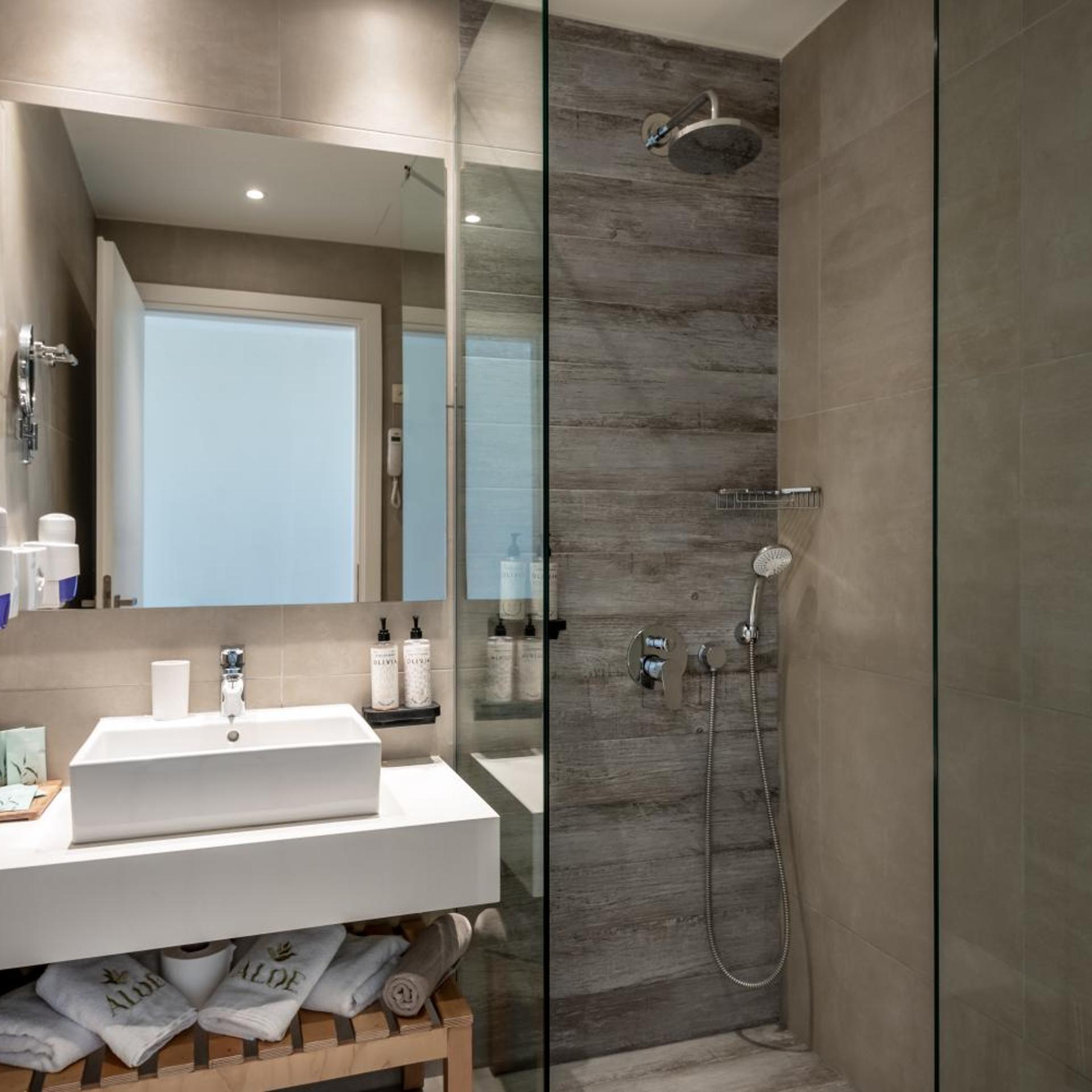 جناح سوبيريور بإطلالة على البحر بجاكوزي، Aloe Boutique and Suites - Adults Only 5/5