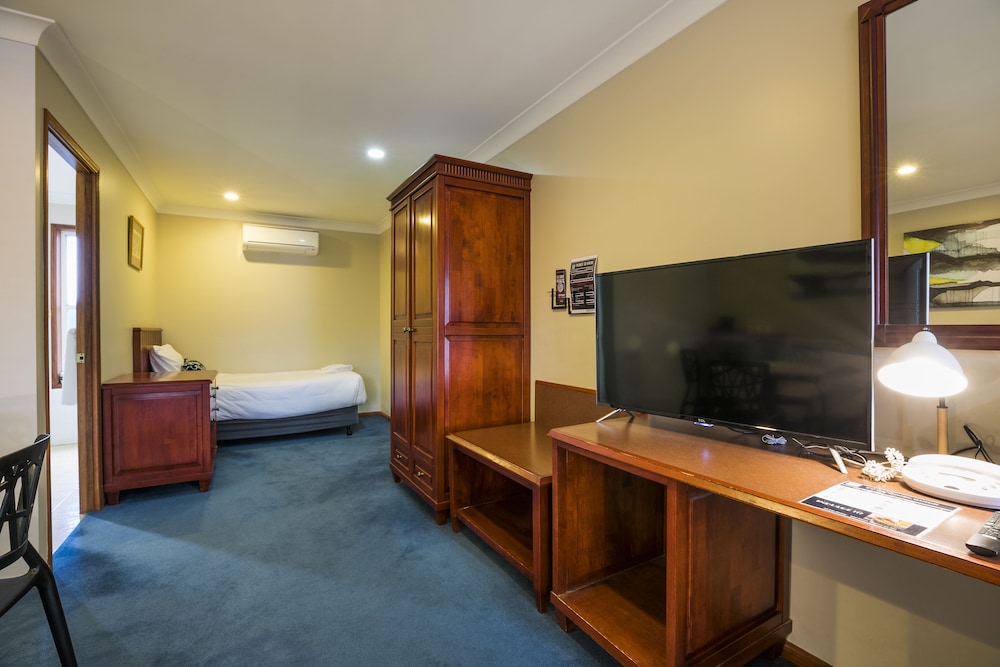 Nightcap at Federal Hotel Toowoomba 26/62