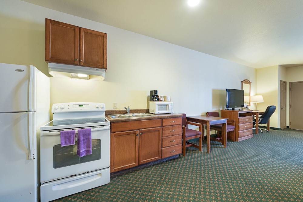 Quality Inn & Suites Victoria South 22/23