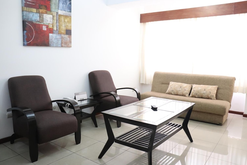 Suites Jardin Imperial 37/63