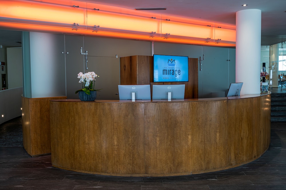 Lake Front Hotel Mirage 3/50