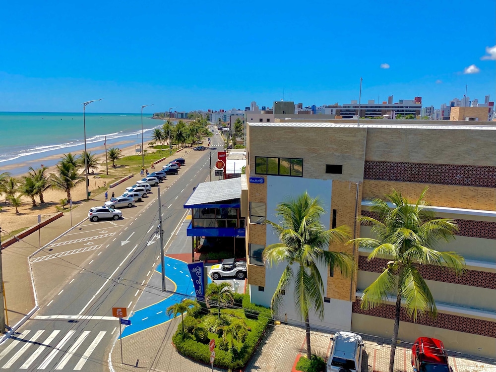 Bessa Beach Hotel 61/68