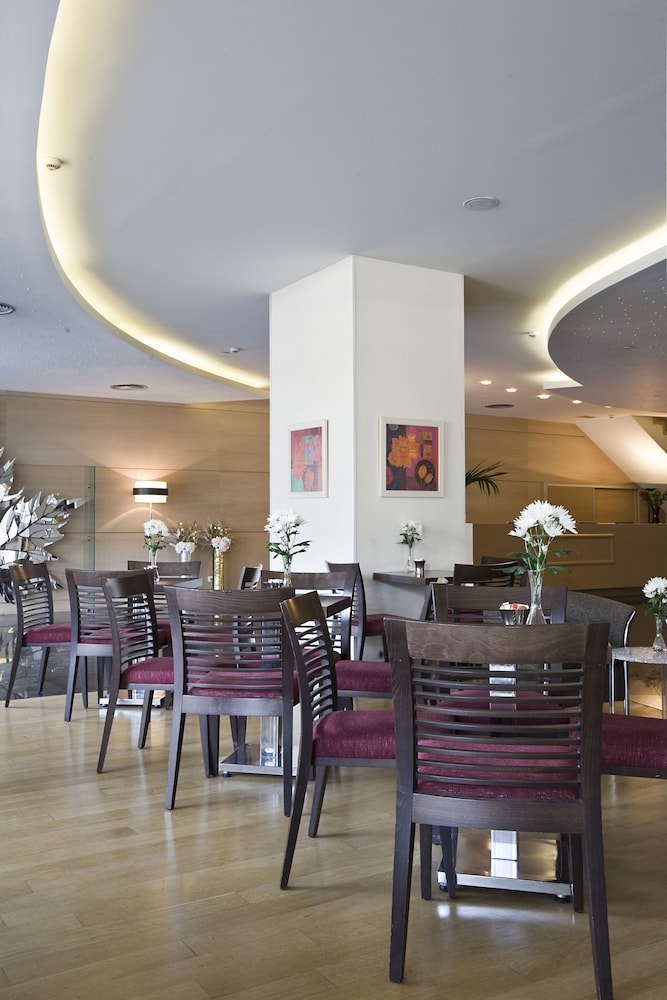 Restaurant-cafeteria