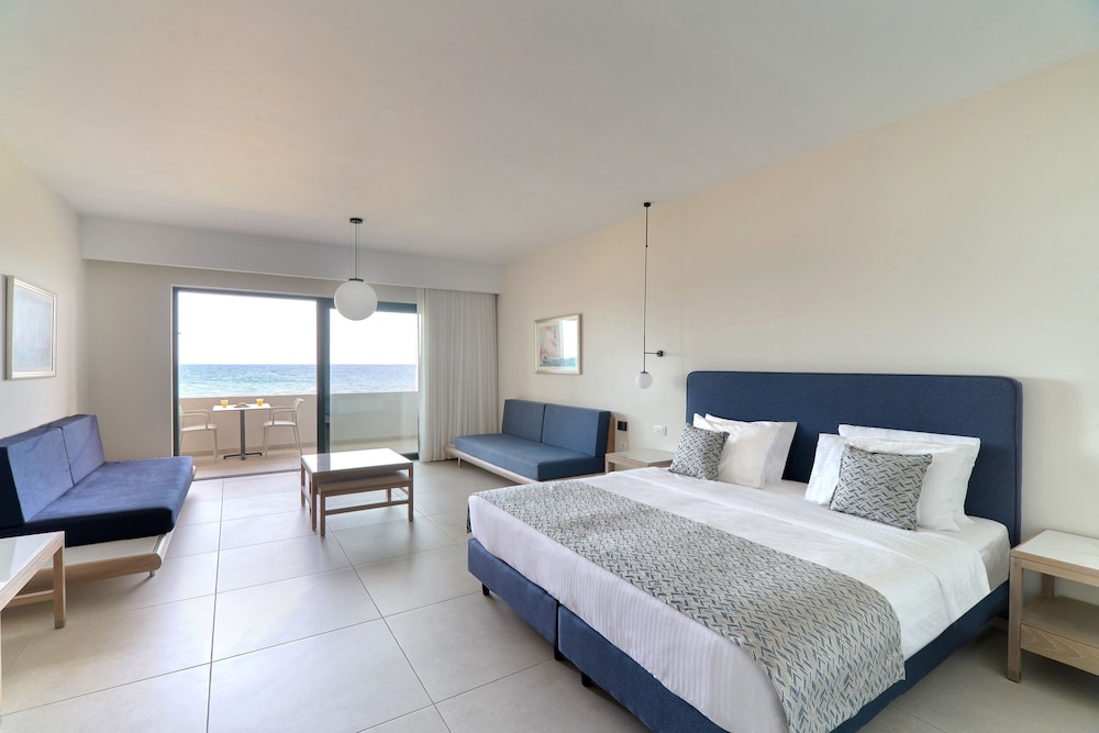 SUPERIOR, SEA VIEW