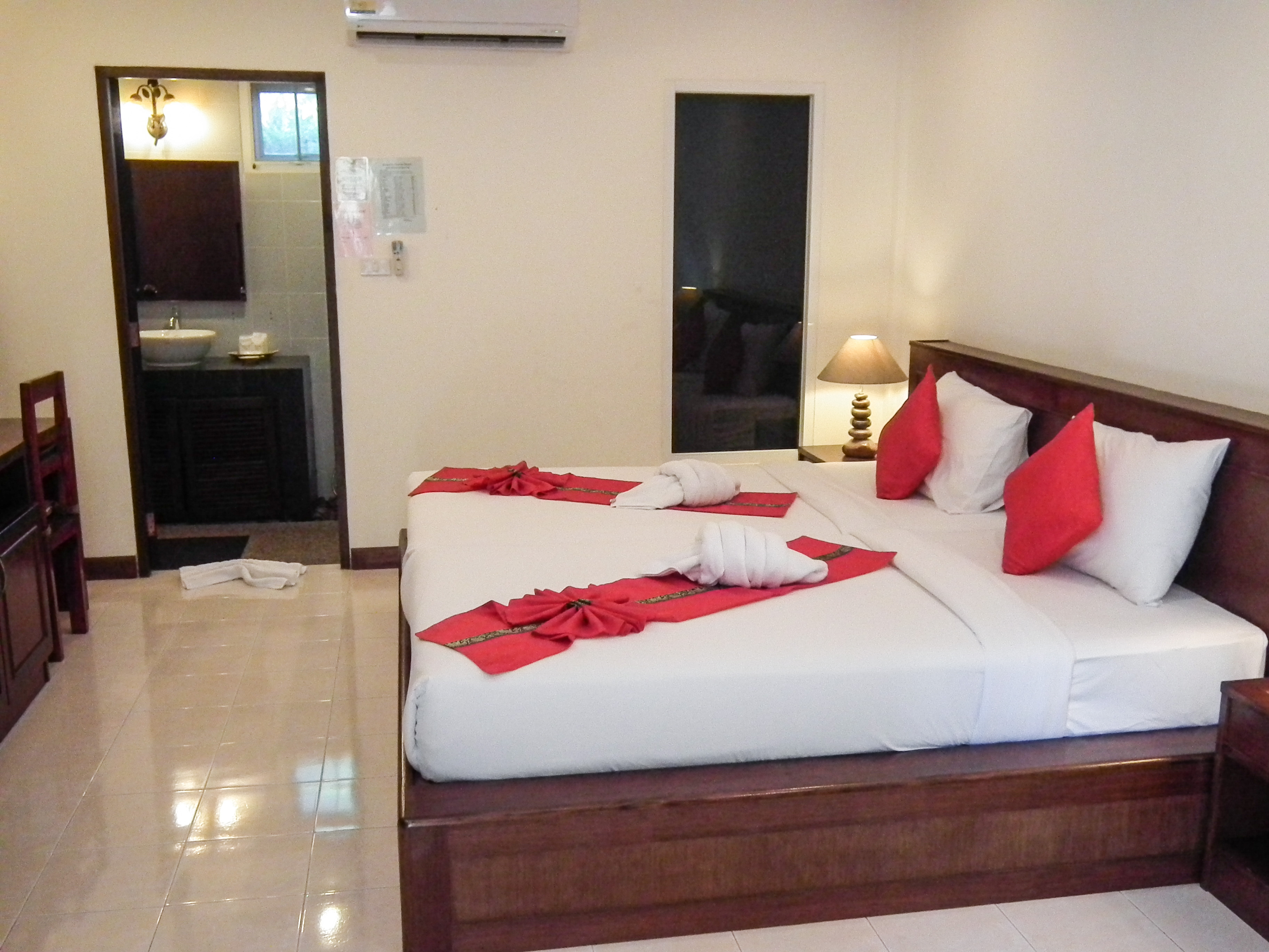 DELUXE POOLSIDE VILLA DOUBLE