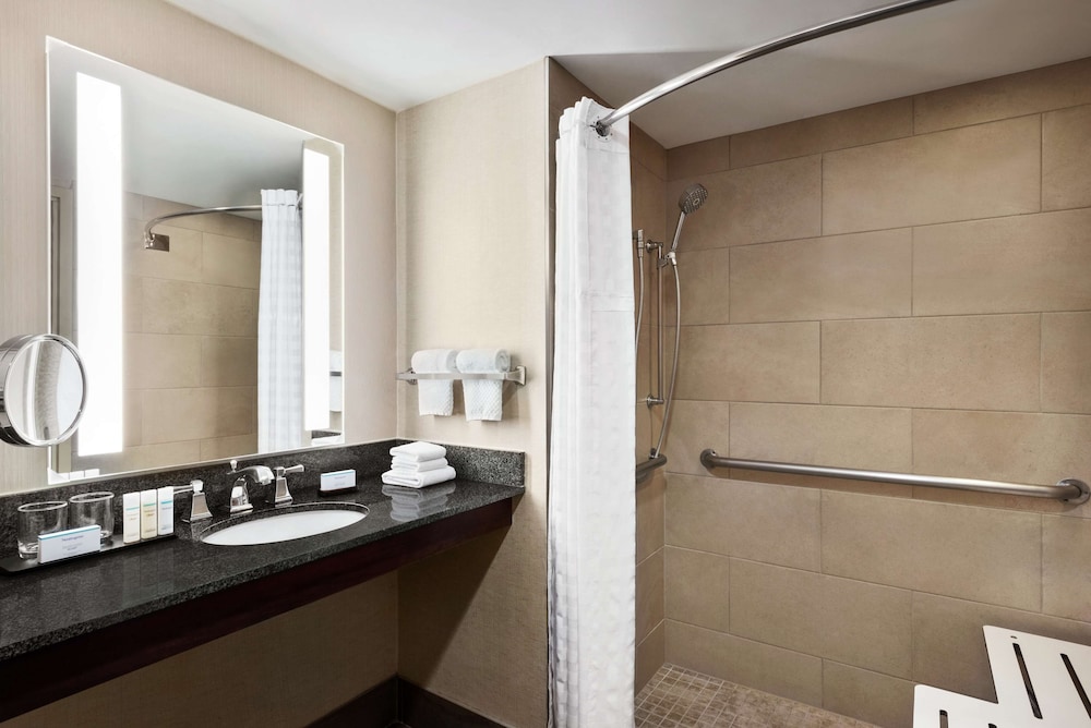 Embassy Suites by Hilton Columbus Dublin 17/55