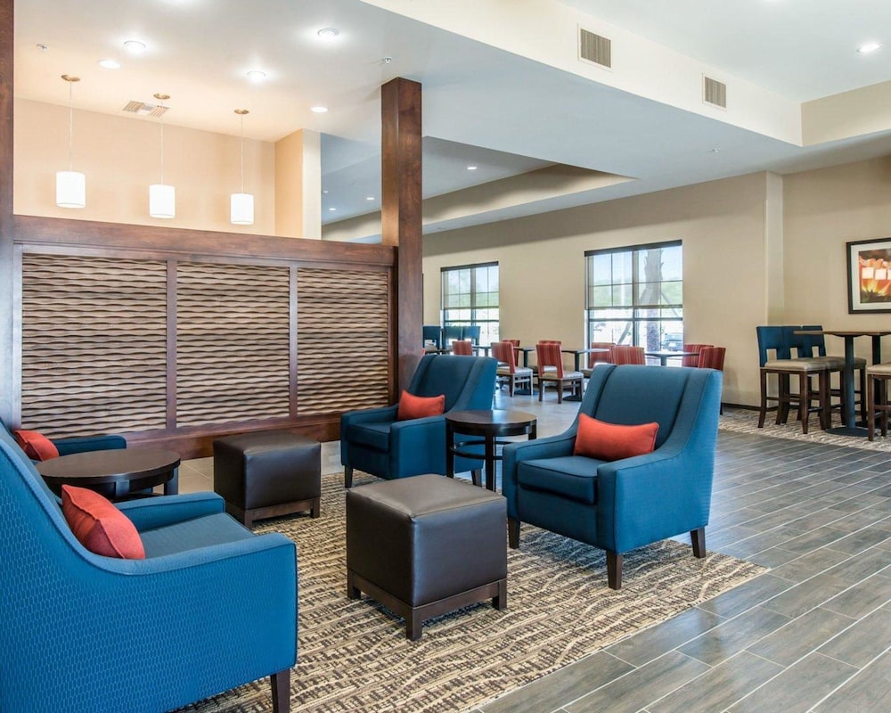 Comfort Suites Dunnellon near Rainbow Springs 27/40