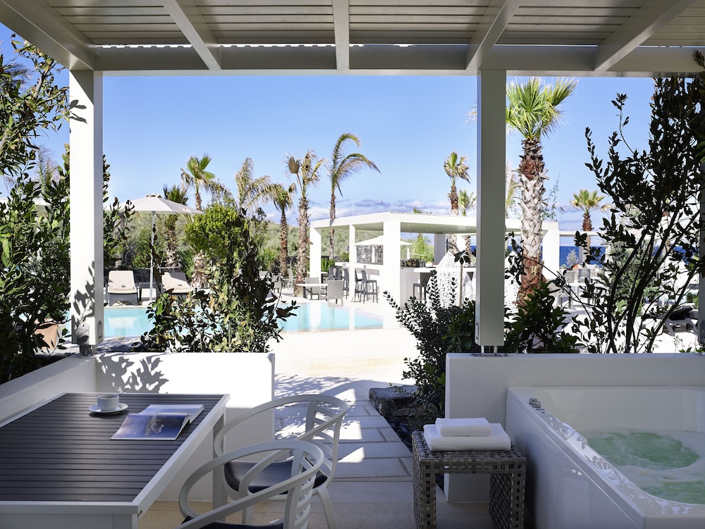 Aurora Luxury Hotel & Spa 20/45