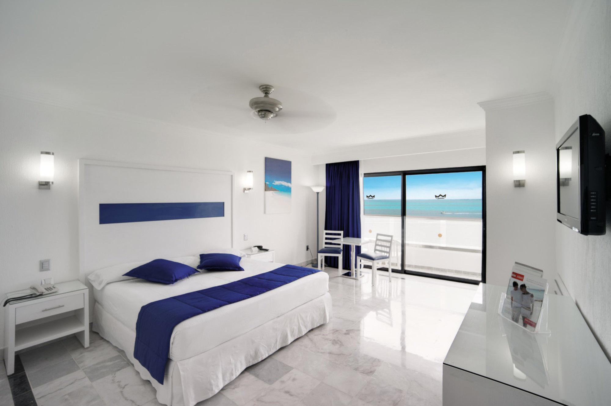 Standard, Sea View