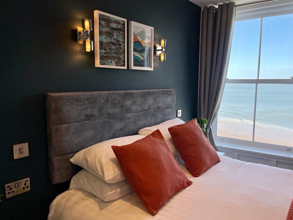 Marlborough Seafront Holiday Apartments 18/50