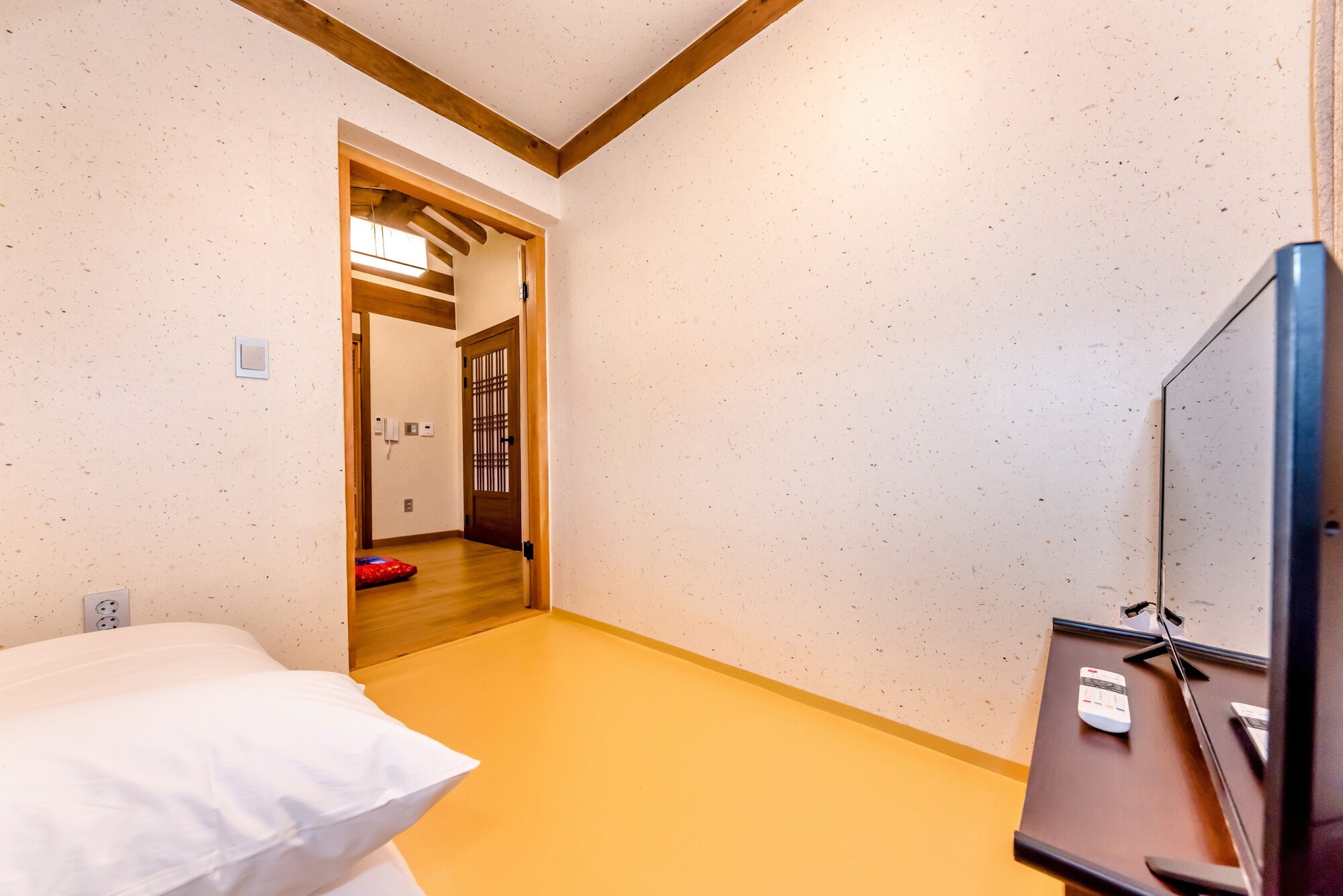 3 Futon Beds, Pond View, Annex