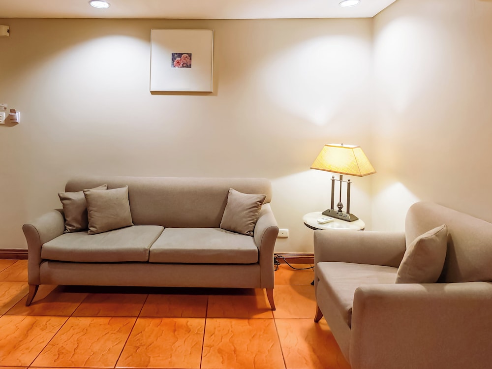 City Garden Suites Manila 52/69