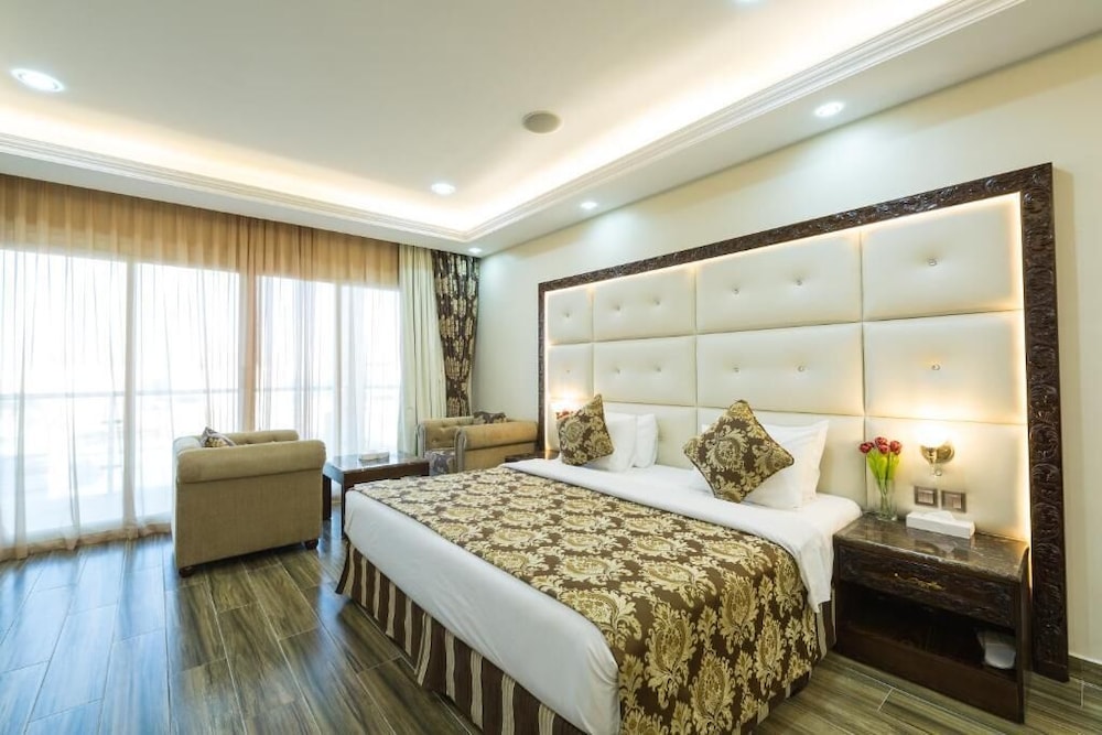 3 Bedrooms, Villa, 3 King Beds, Pool View