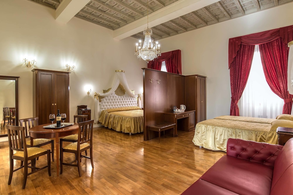 Trevi Rome Suite 26/50