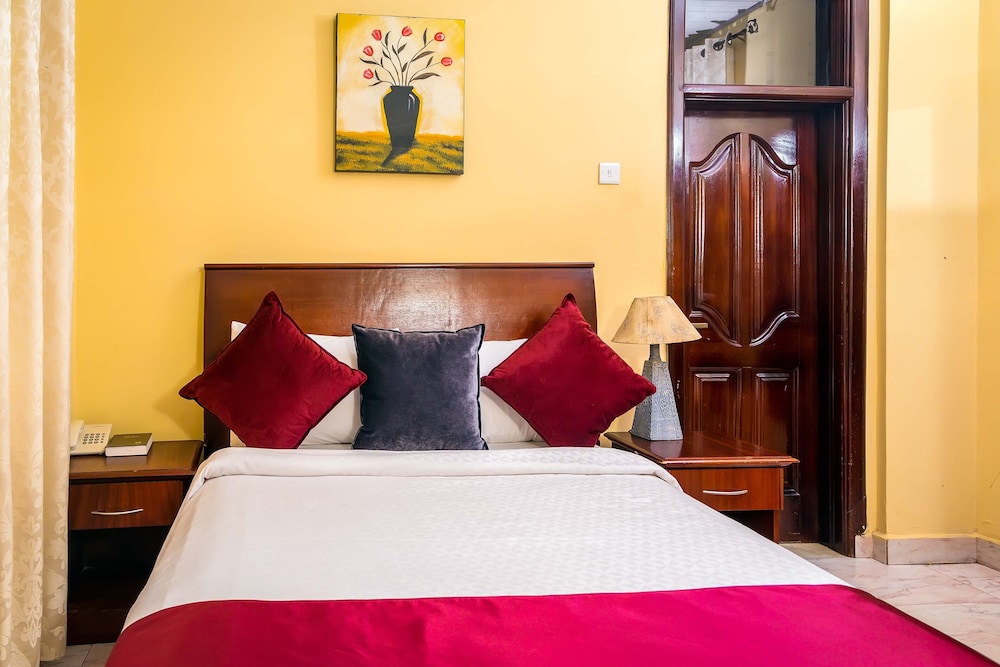 Oriental Hotel North Legon - Adults Only 9/39
