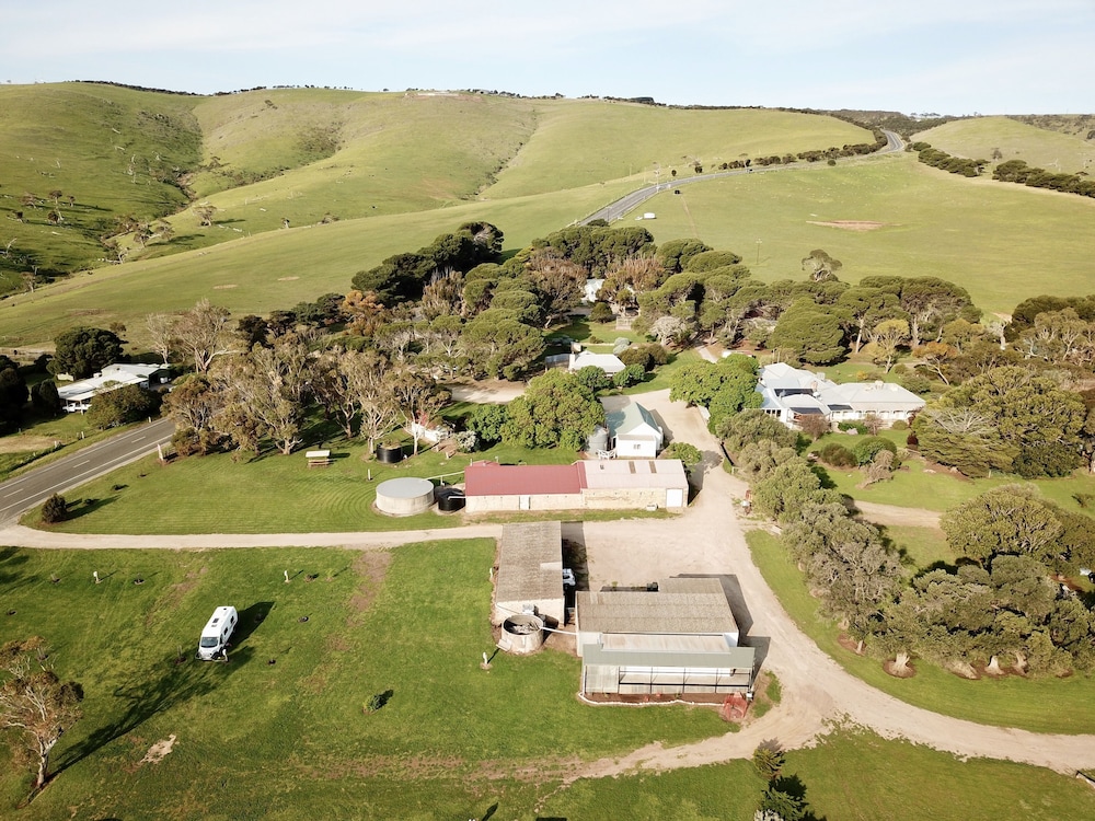 Cape Jervis Accommodation and Caravan Park 60/72