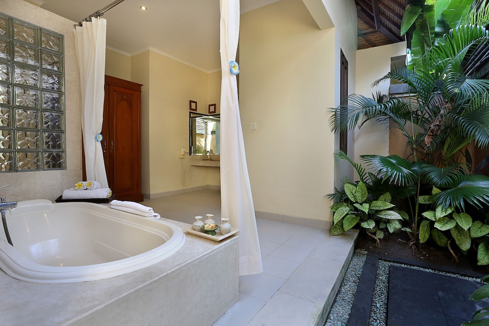The Buah Bali Villas 60/62