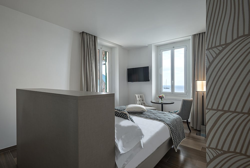 Comfort, Queen Bed, Sea View, Terrace