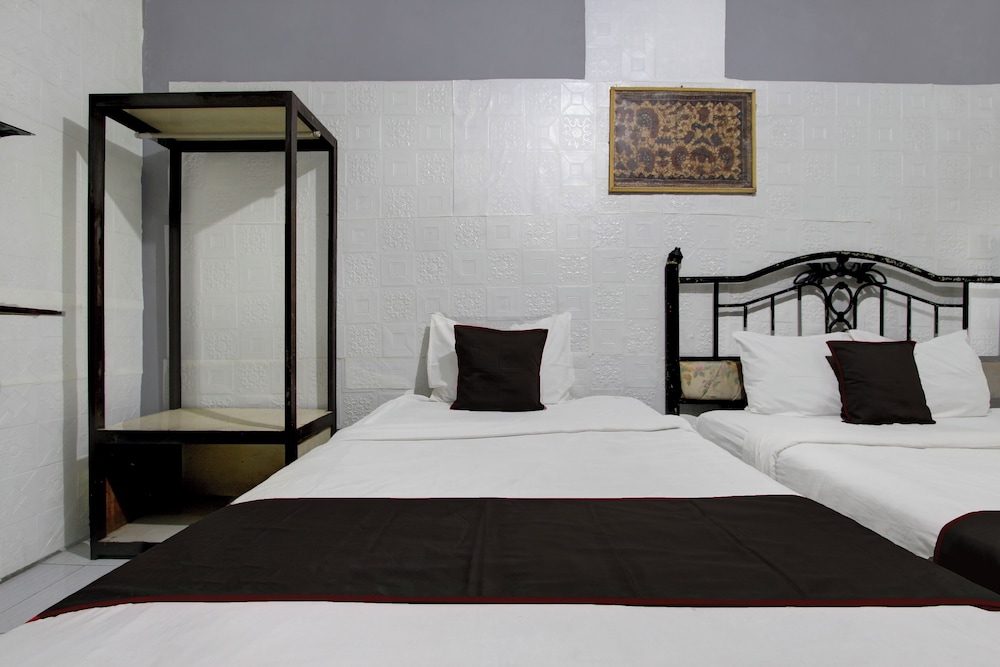 Hotel O Near Tugu Yogyakarta 1 formerly Crown Residence 17/31