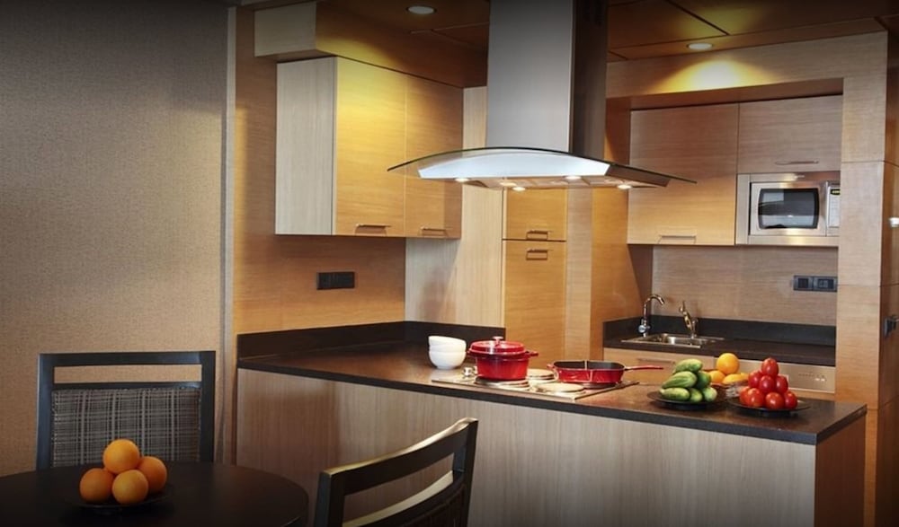The Leela Ambience Gurugram Hotel And Residences 71/80
