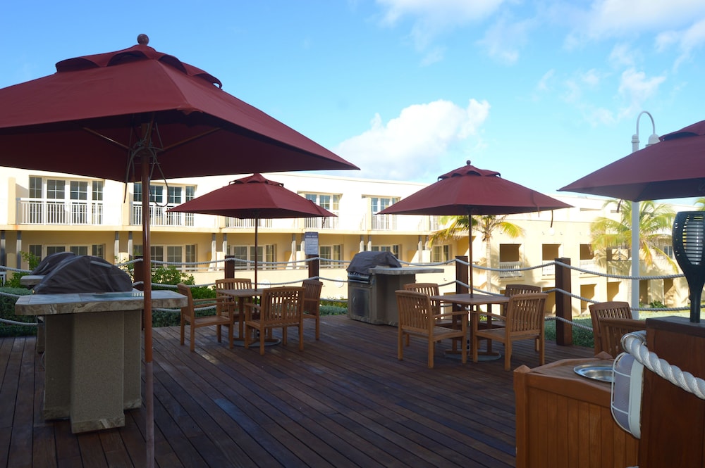 JW Marriott St. Maarten Beach Resort & Spa 1/50