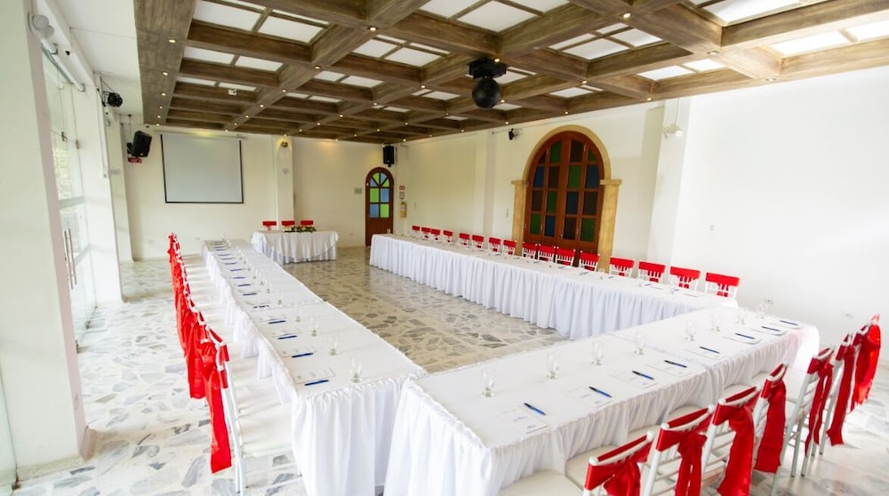 Decameron Refugio Rancho Tota 35/48