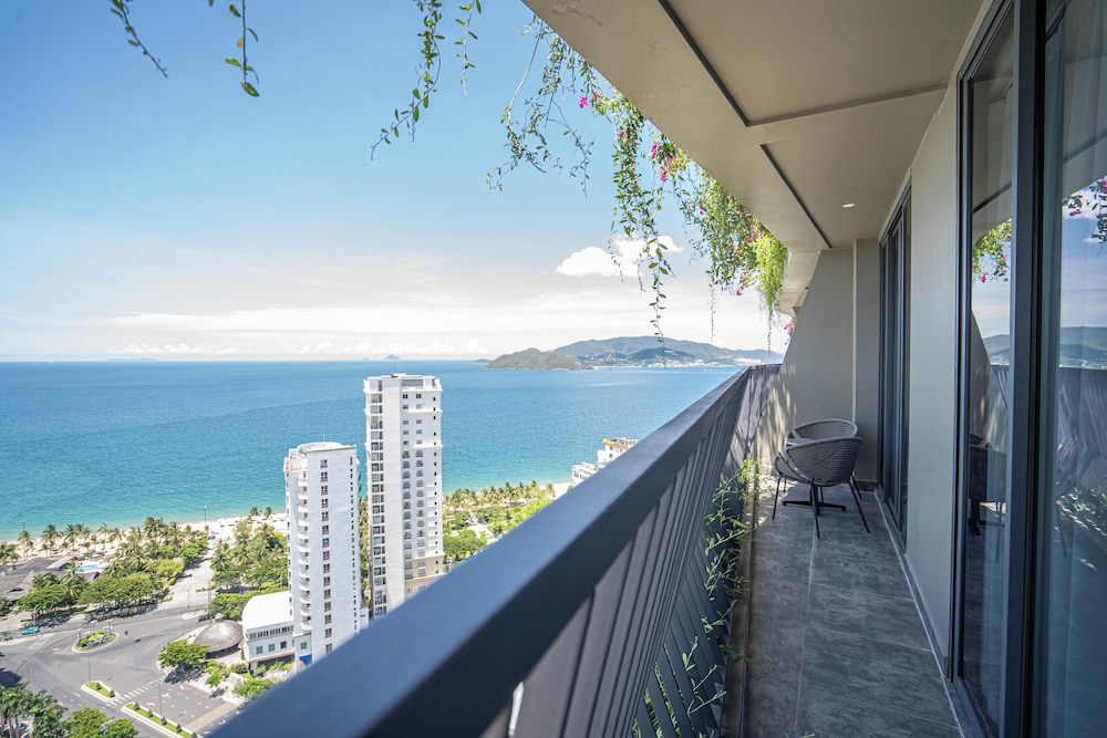 The Signature Hotel Nha Trang 45/50