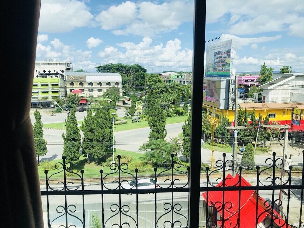 Work Den Chiangrai 31/57