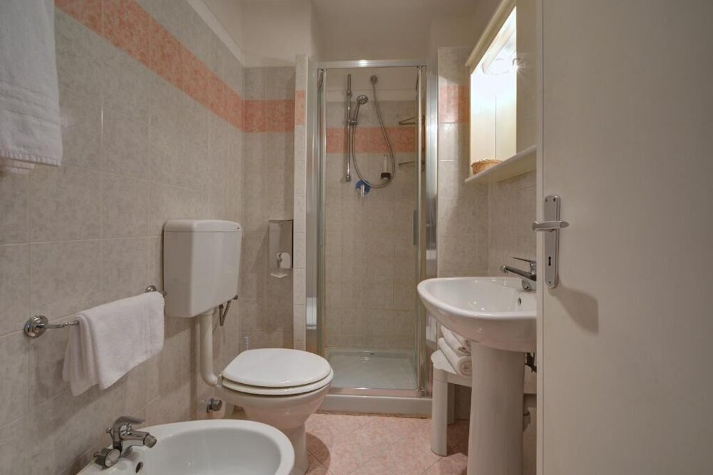 Hotel Universo 32/36
