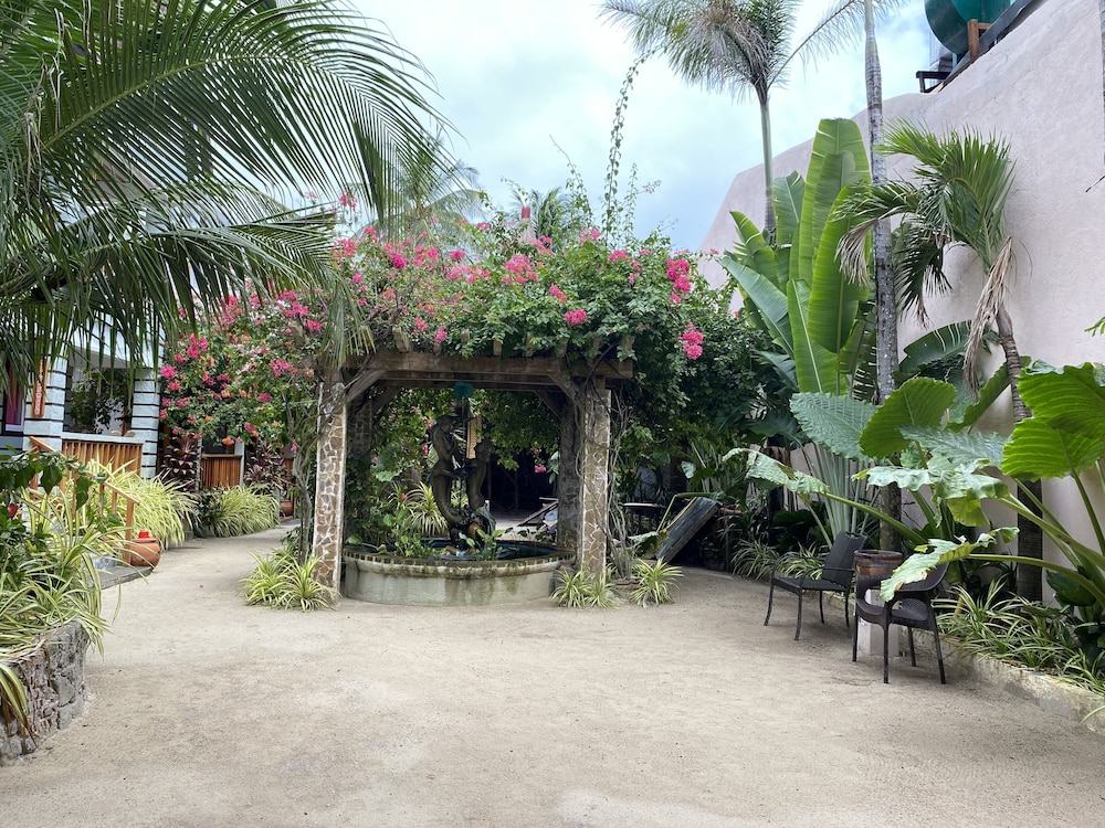 Nigi Nigi Too Beach Resort 55/61