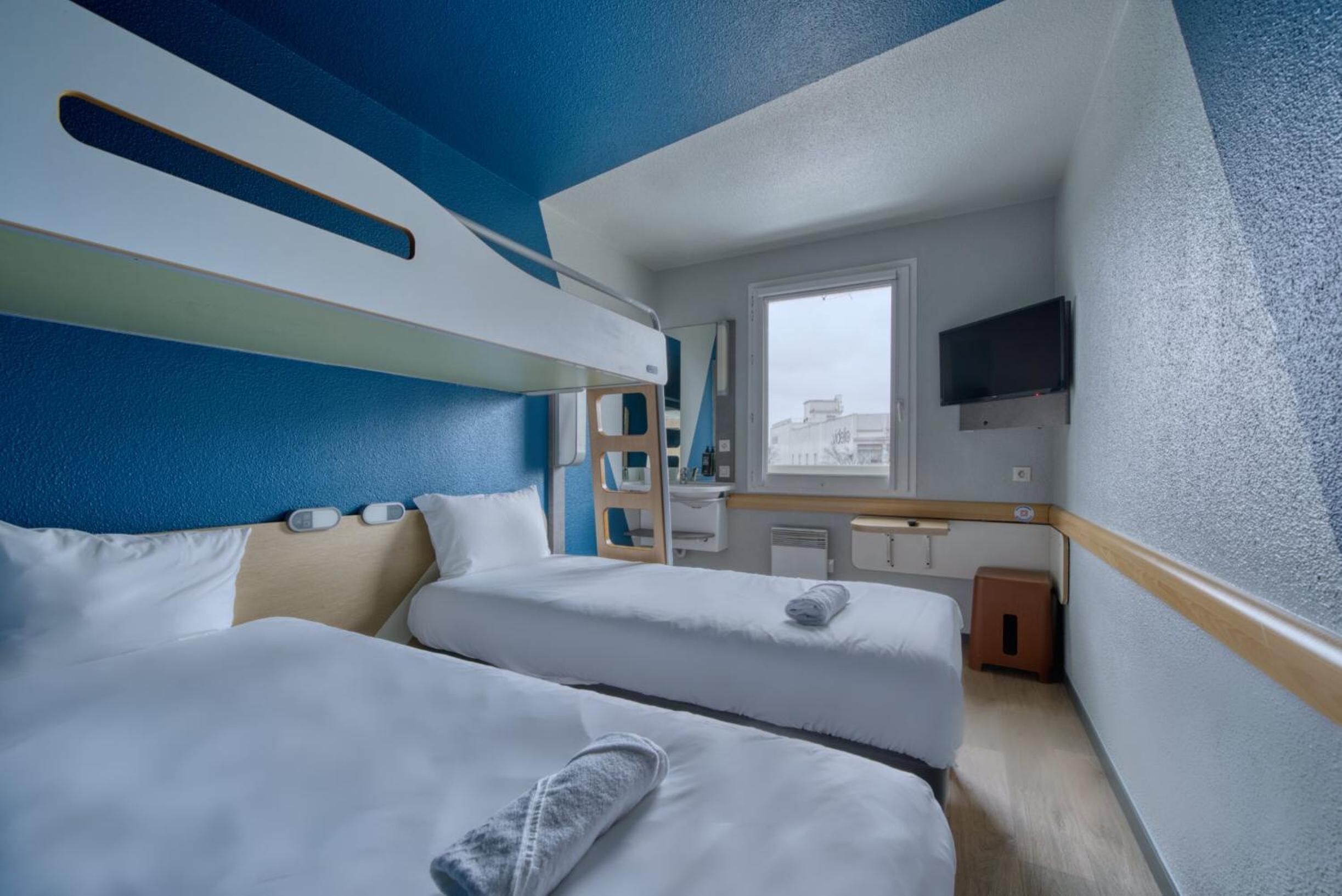 STANDARD, TWIN BEDS