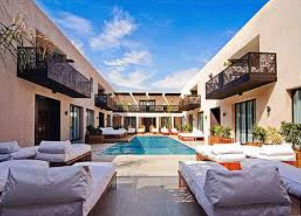 Cesar Resort And Spa 10/30