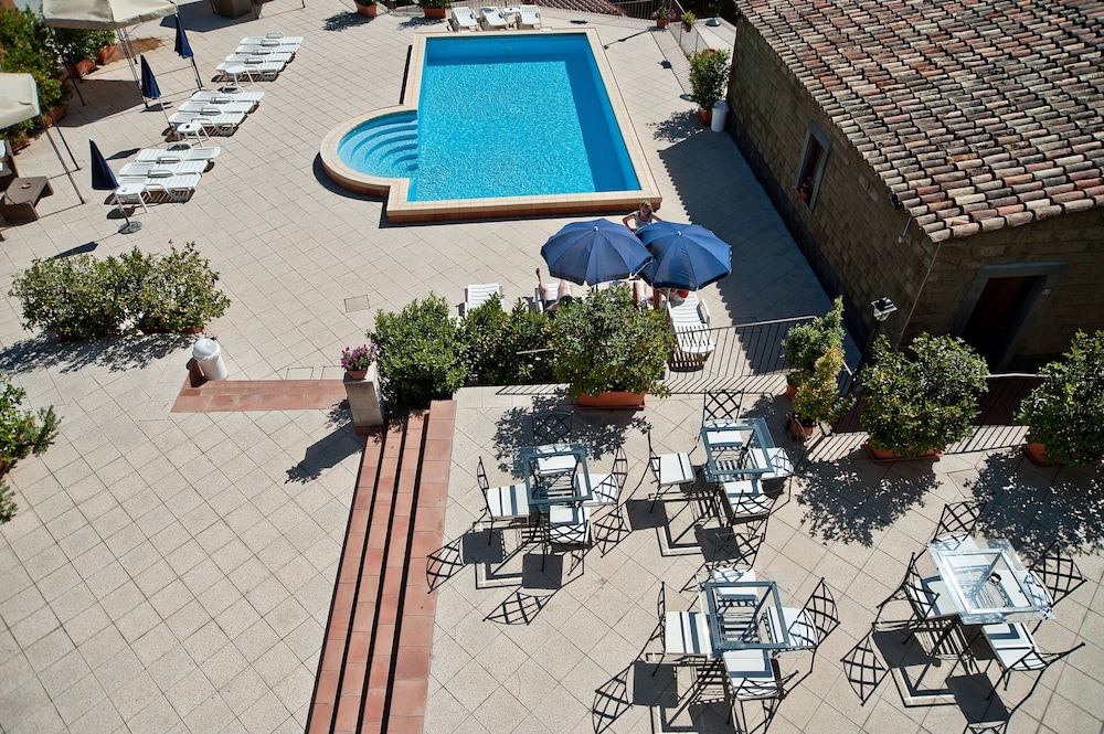 The Borgo Alcantara 8/70
