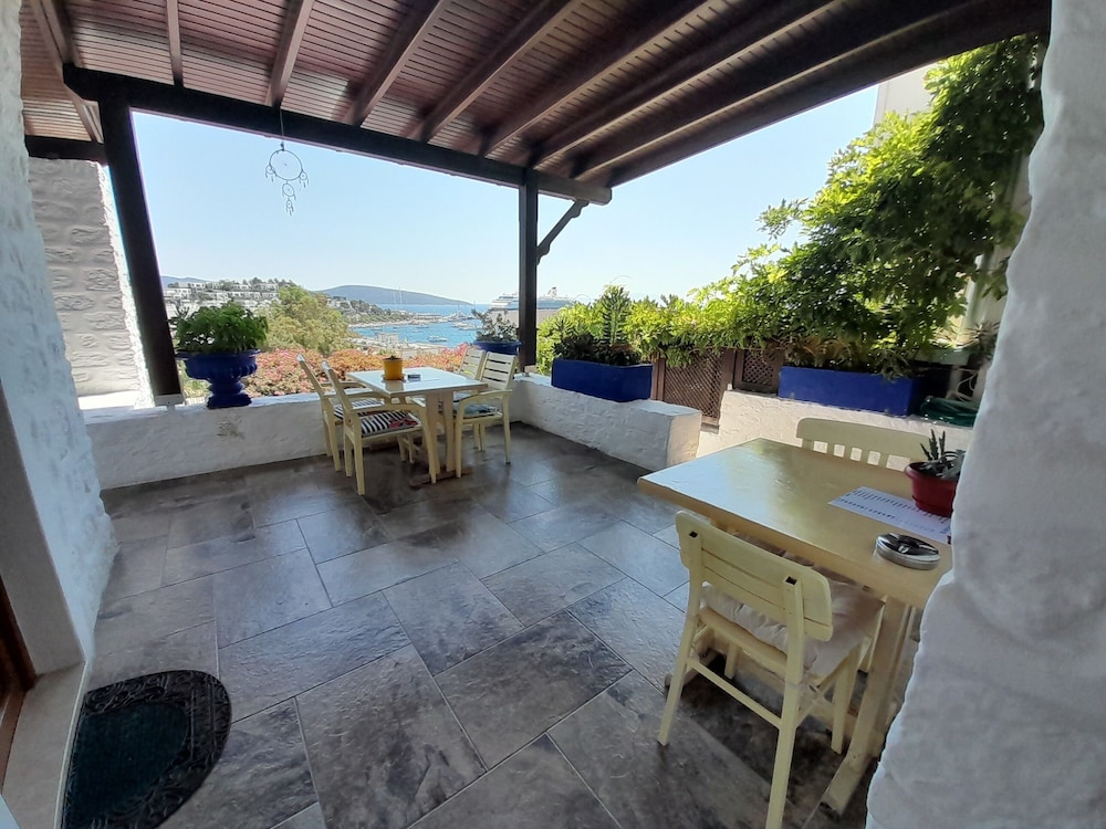 Bodrum Motel 33/54