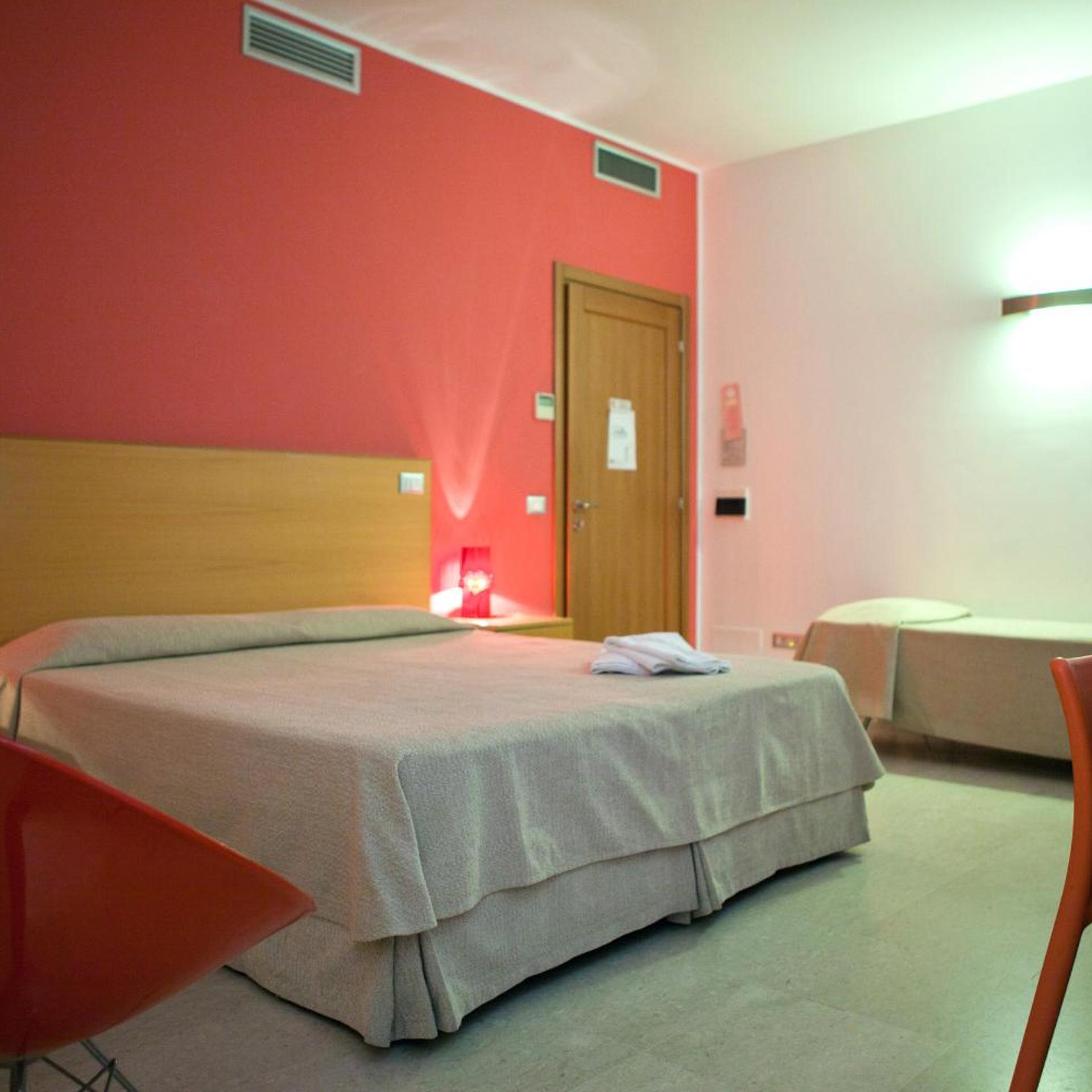 Room, Triple