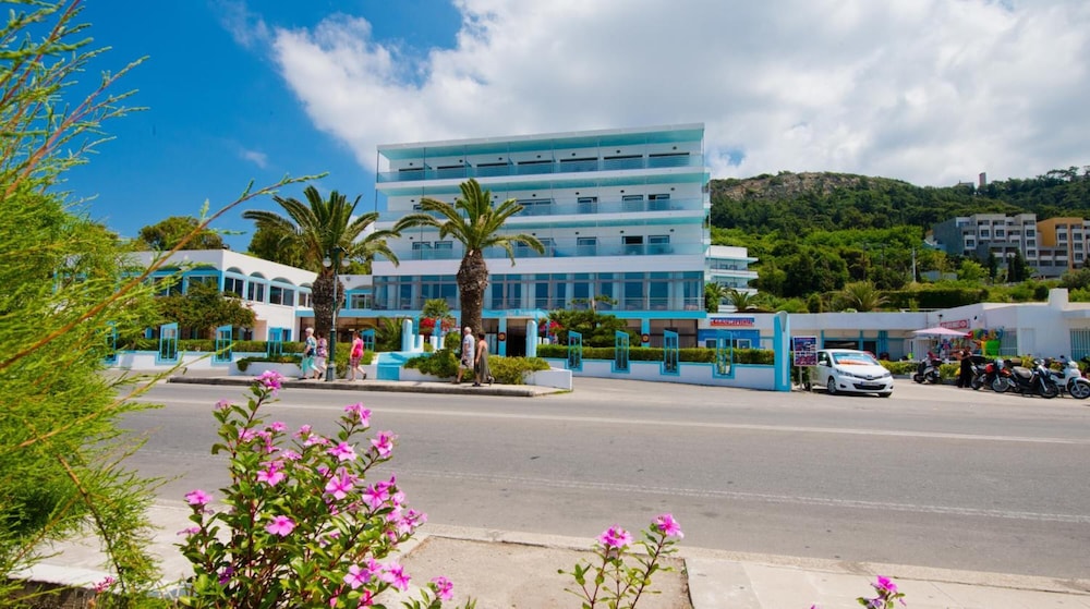 Belair Beach Hotel 43/50