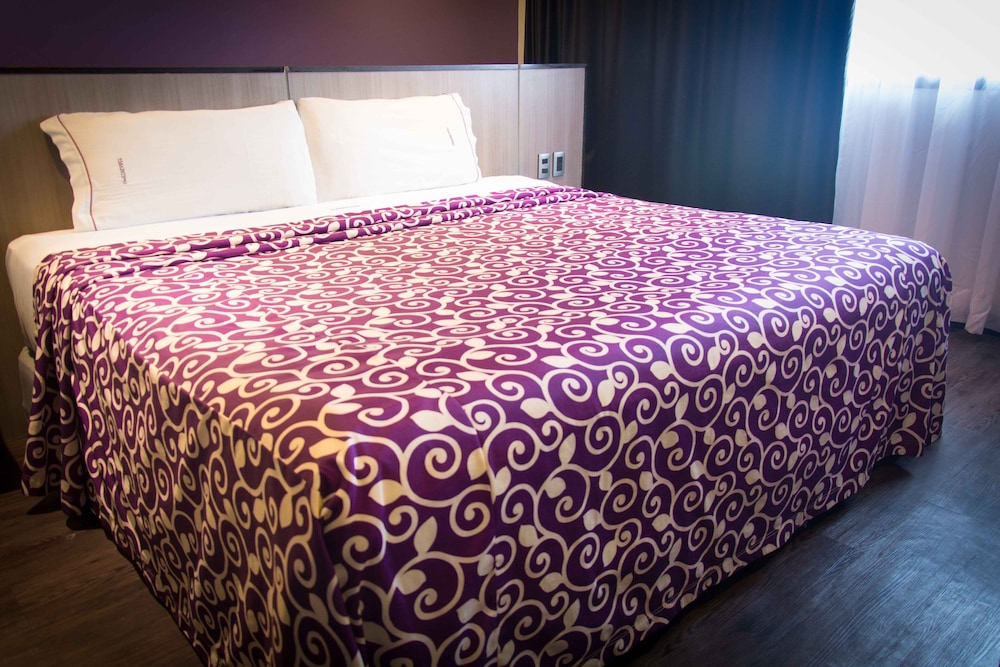 MAXINTIMO HOTEL 11/22