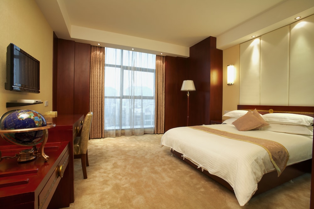 Jinjiang Inn Select Fengxian Baolong Square Canal North Road 11/24