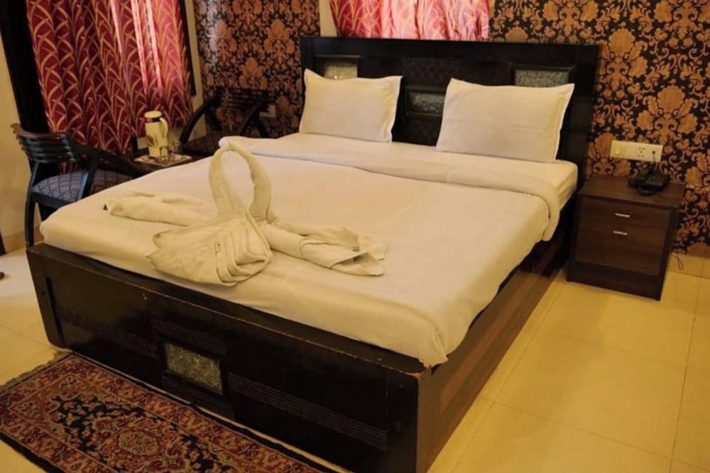 Hotel Jinendra Inn Jaipur 24/48