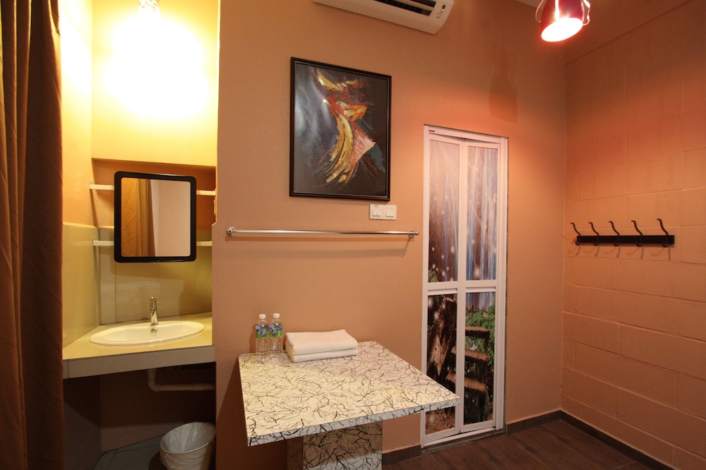 Shamrock Guest House Ii 31/31