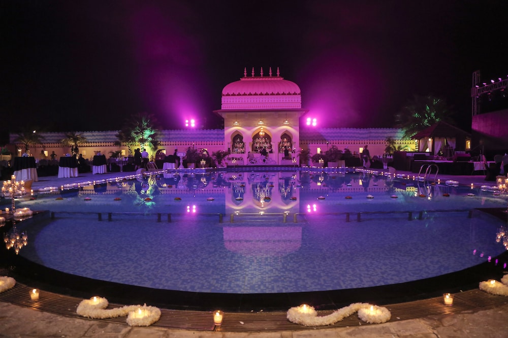 HOTEL NOORMAHAL 41/41