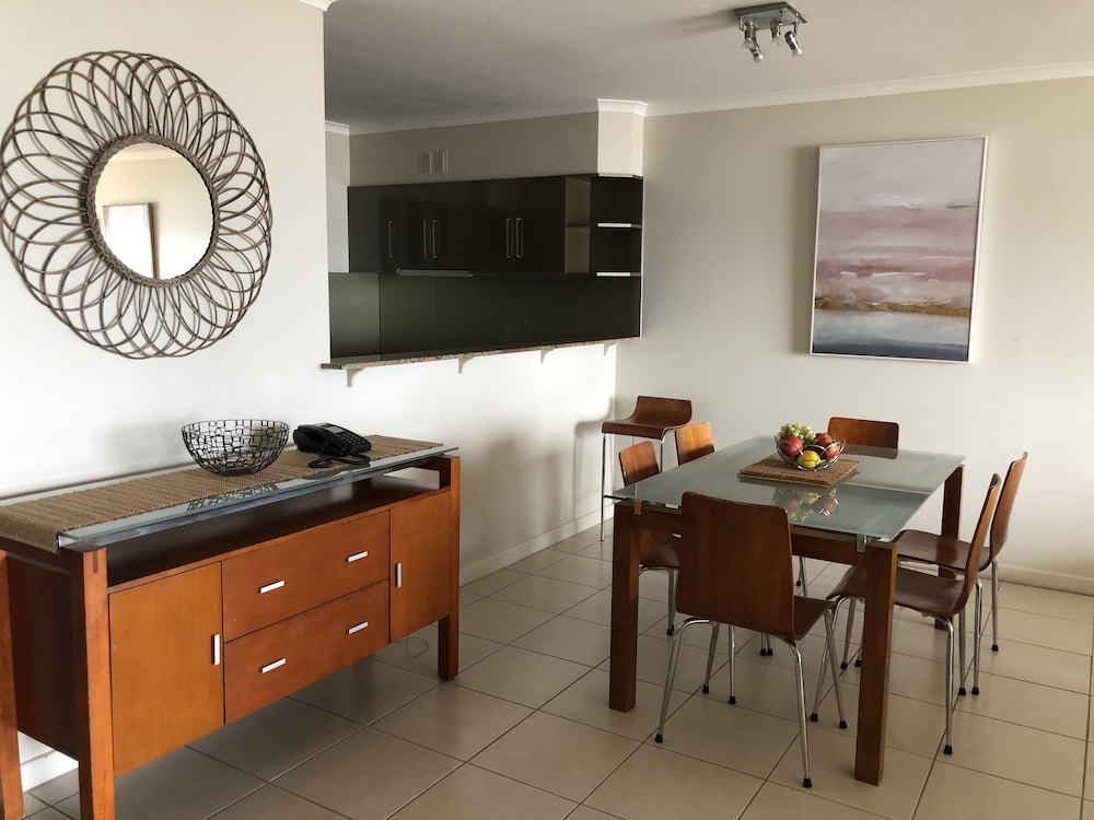 Coral Towers Holiday Suites 10/69