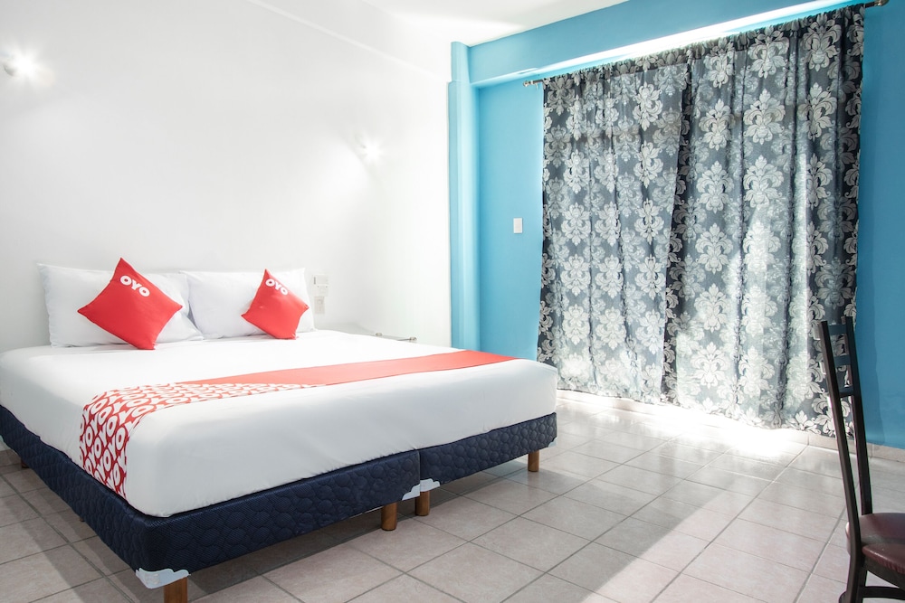 OYO Hotel Estacion 22/42