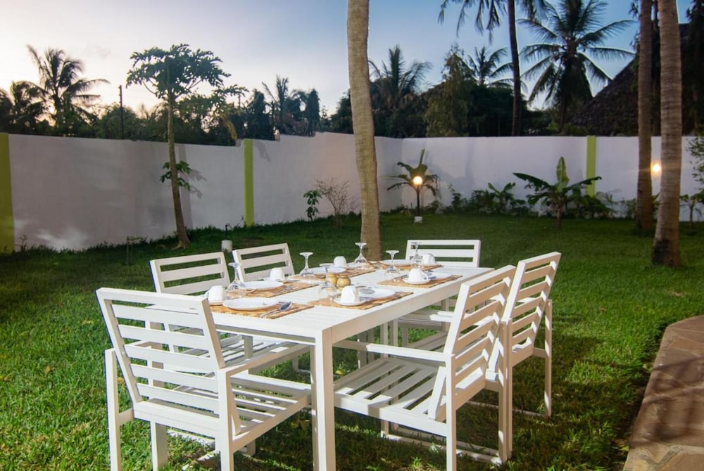 Villa Ameera 6/16