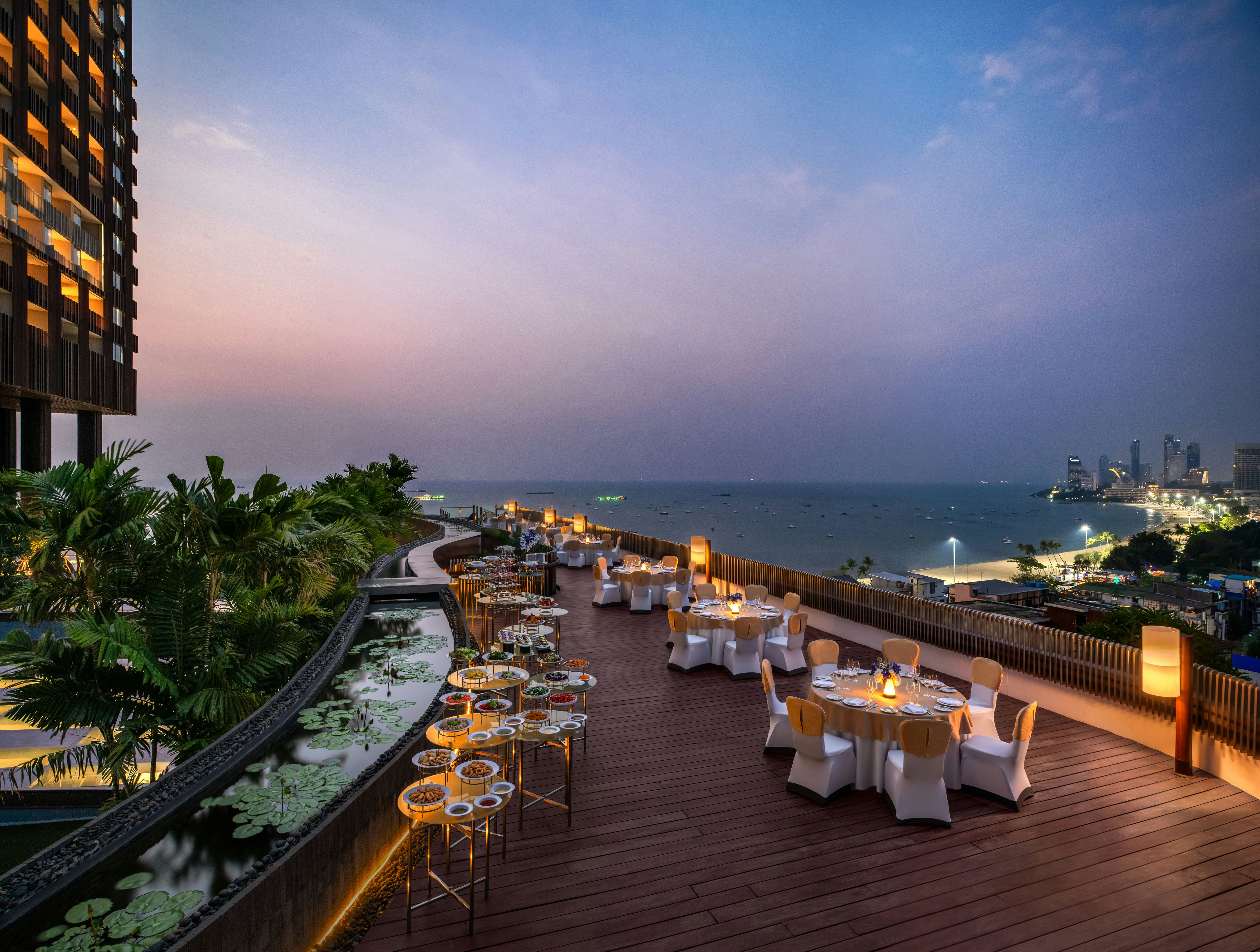 Hilton Pattaya 68/80